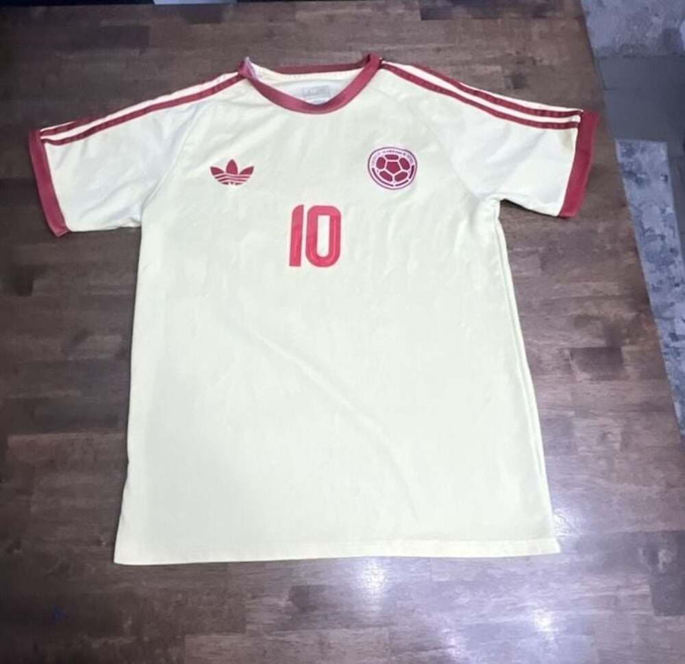 Adidas Originals Colombia FCF  Soccer Tee with James Rodriguez Number 10 men’s L